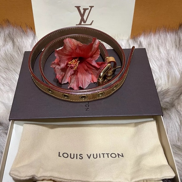 Authentic Louis Vuitton M6935W Ceinyure Damier Azur belt women size 80. main image 8